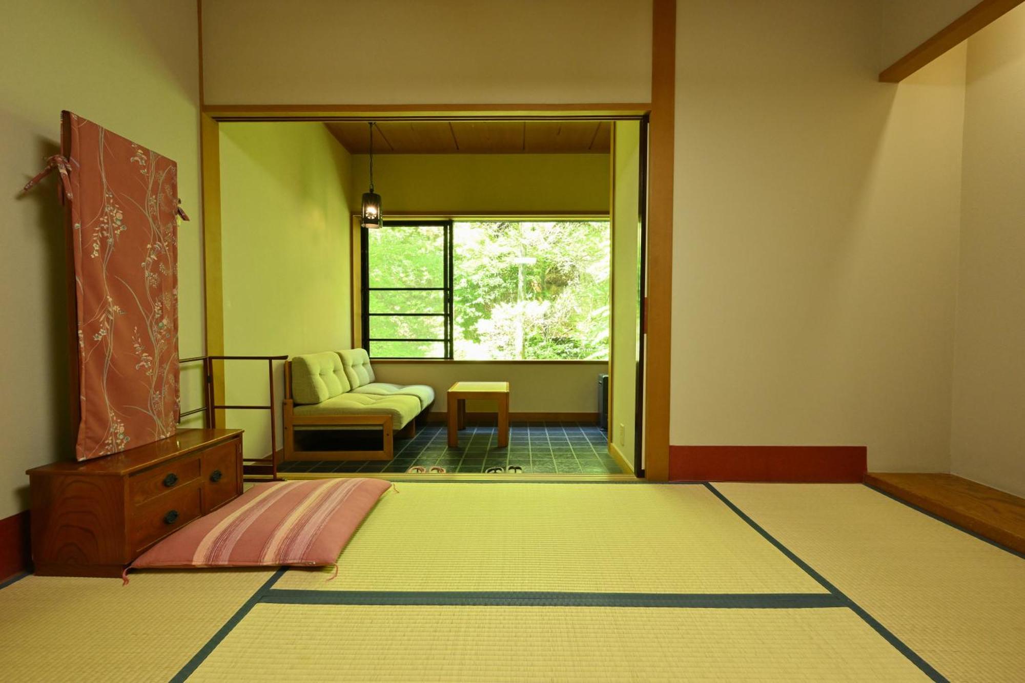 Osakaya Ryokan Kusatsu  Esterno foto